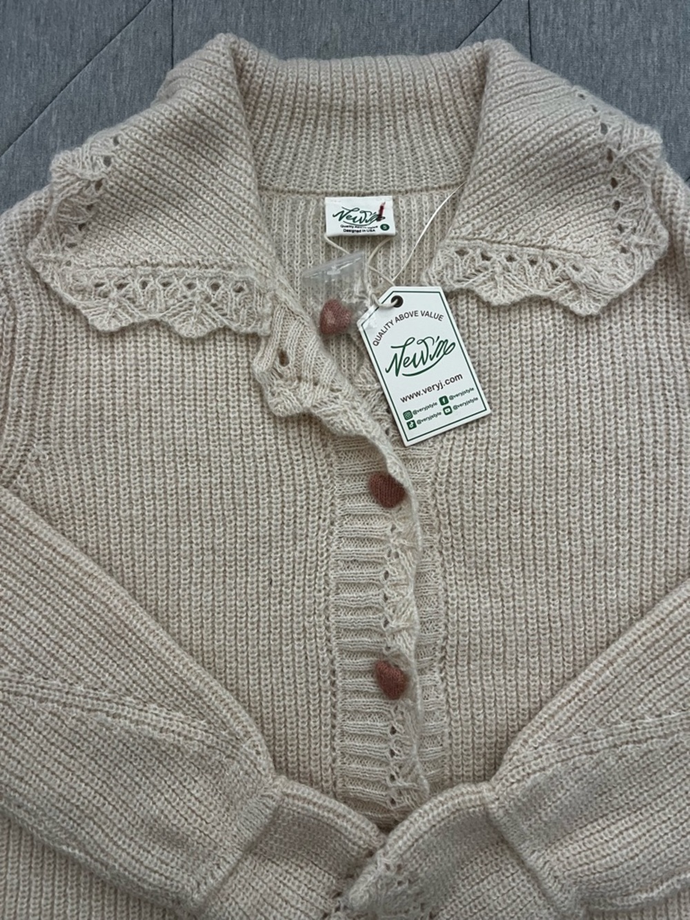 Vintage-Inspired Cream Knit Cardigan with Decorative Collar and heart buttons - Picture 2 of 7